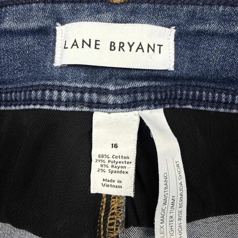 Lane Bryant Flex Magic Waistband High Rise Bermuda Shorts Blue Denim Women 16